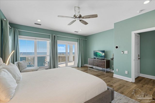 7485 Gulf Blvd, Navarre Beach, FL 32566