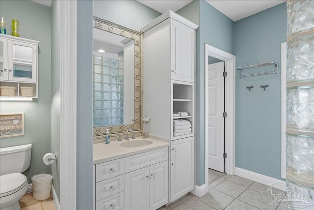 7485 Gulf Blvd, Navarre Beach, FL 32566