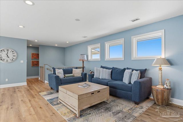 7485 Gulf Blvd, Navarre Beach, FL 32566