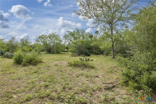 5063 State Hwy 97 E, Gonzales, TX 78629