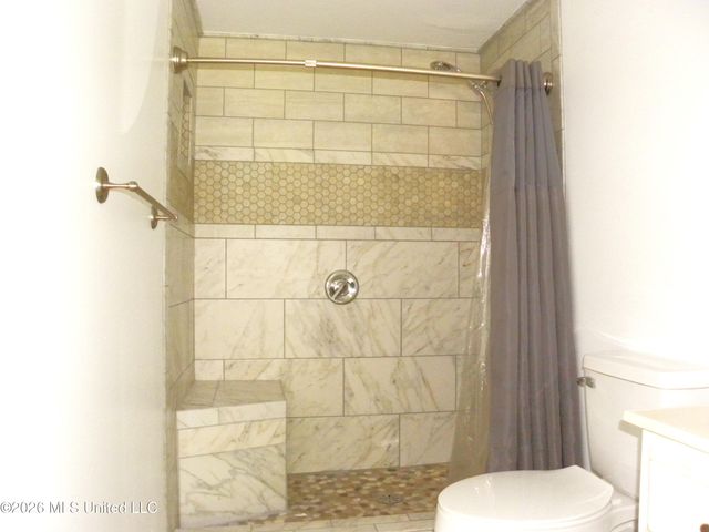 11447 Summer Lane Road, Biloxi, MS 39532