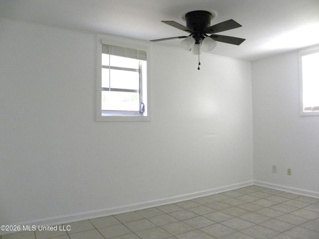 11447 Summer Lane Road, Biloxi, MS 39532