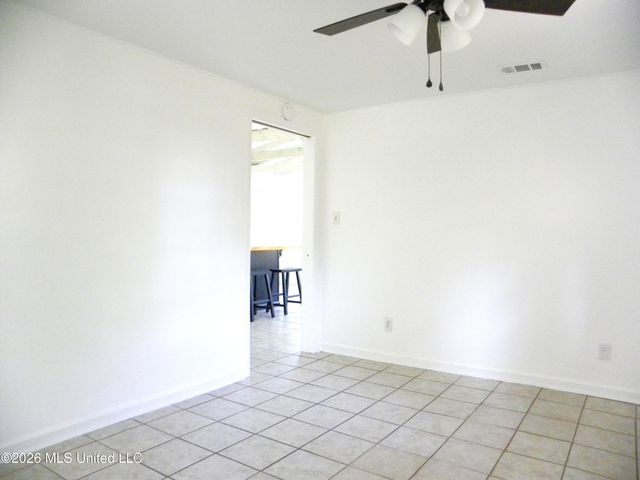 11447 Summer Lane Road, Biloxi, MS 39532