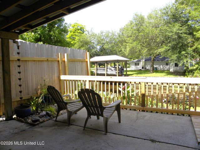 11447 Summer Lane Road, Biloxi, MS 39532