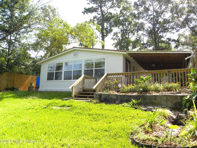 11447 Summer Lane Road, Biloxi, MS 39532
