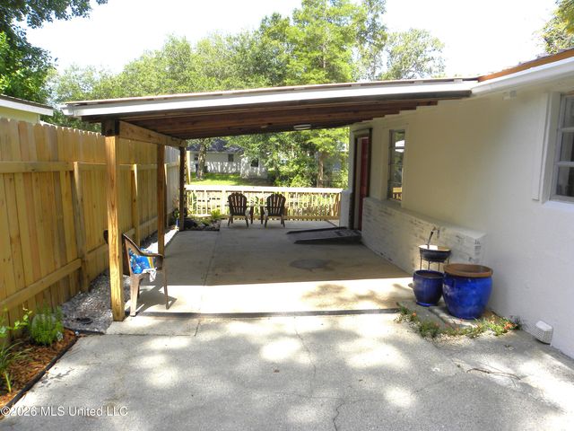 11447 Summer Lane Road, Biloxi, MS 39532