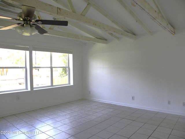 11447 Summer Lane Road, Biloxi, MS 39532