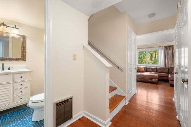 99 Fifer Lane 99, Lexington, MA 02420