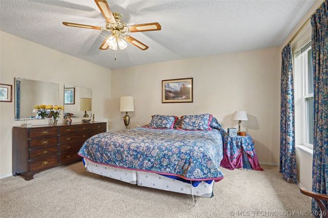 2525 S Hickory Avenue, Broken Arrow, OK 74012