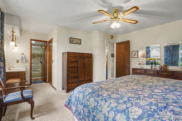 2525 S Hickory Avenue, Broken Arrow, OK 74012