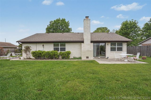 2525 S Hickory Avenue, Broken Arrow, OK 74012