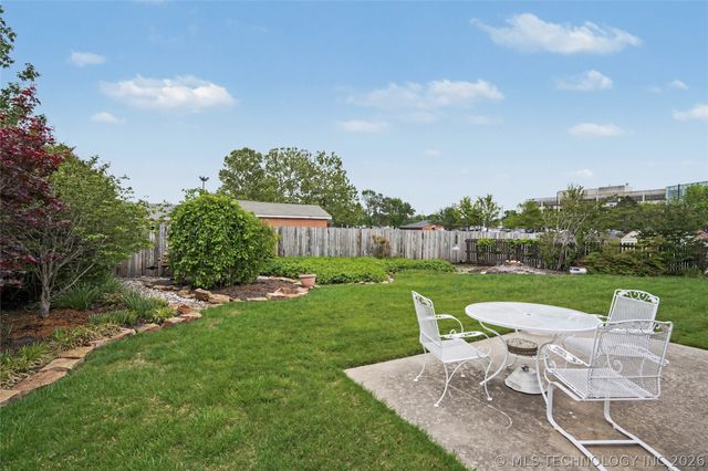 2525 S Hickory Avenue, Broken Arrow, OK 74012