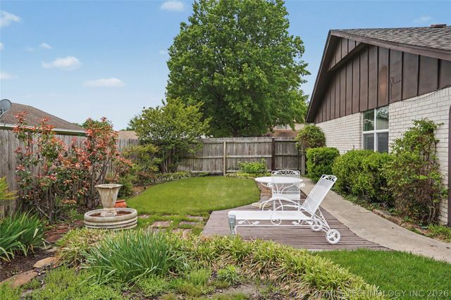 2525 S Hickory Avenue, Broken Arrow, OK 74012