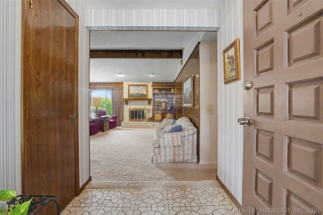 2525 S Hickory Avenue, Broken Arrow, OK 74012