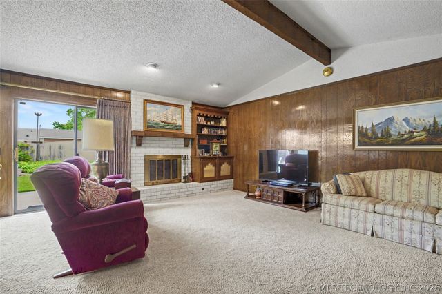 2525 S Hickory Avenue, Broken Arrow, OK 74012