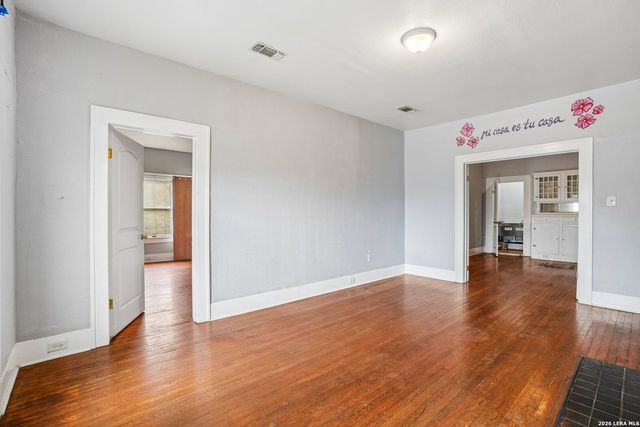 821 E QUINCY ST, San Antonio, TX 78215