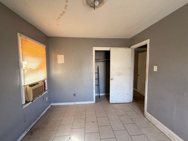 1821 E 1st Place, Lubbock, TX 79403