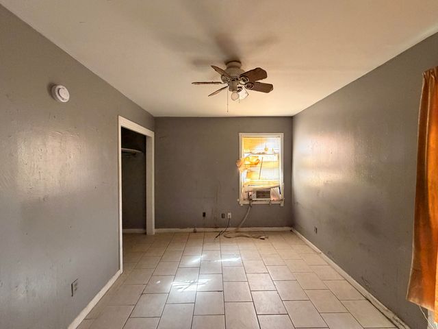 1821 E 1st Place, Lubbock, TX 79403