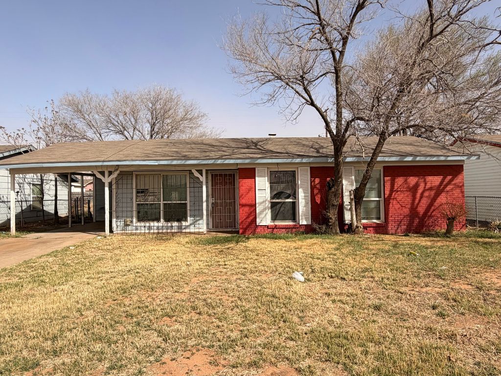 1821 E 1st Place, Lubbock, TX 79403