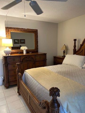 2615 S Garden Drive 103, Lake Worth, FL 33461