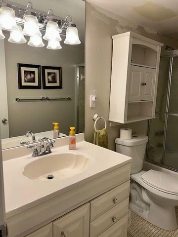 2615 S Garden Drive 103, Lake Worth, FL 33461