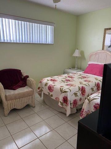 2615 S Garden Drive 103, Lake Worth, FL 33461