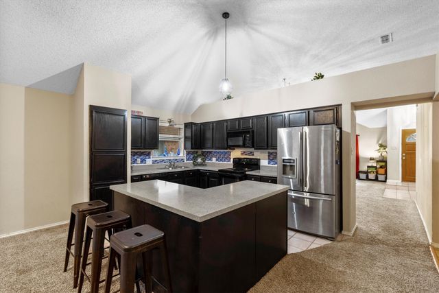 8729 Sabinas Trail, Fort Worth, TX 76118