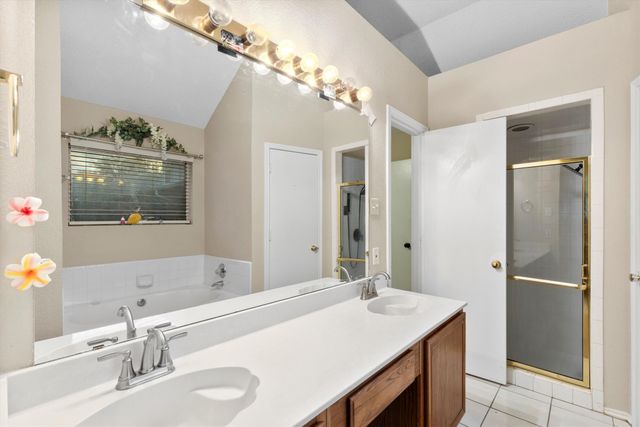 8729 Sabinas Trail, Fort Worth, TX 76118