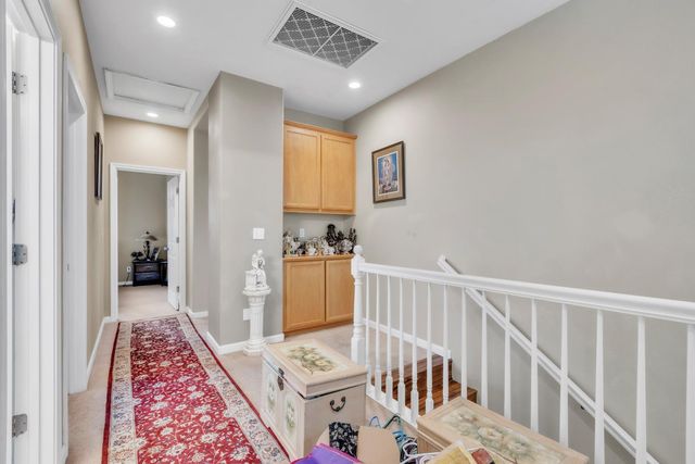 220 Cicero Cir, Elk Grove, CA 95758