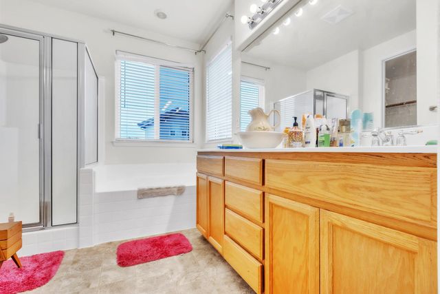 220 Cicero Cir, Elk Grove, CA 95758