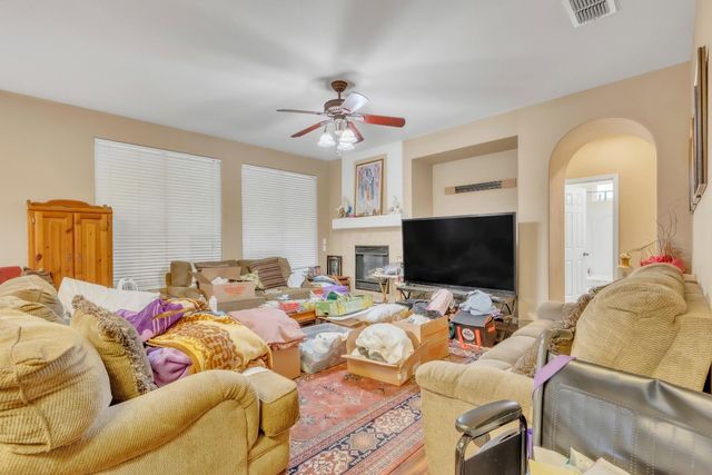 220 Cicero Cir, Elk Grove, CA 95758