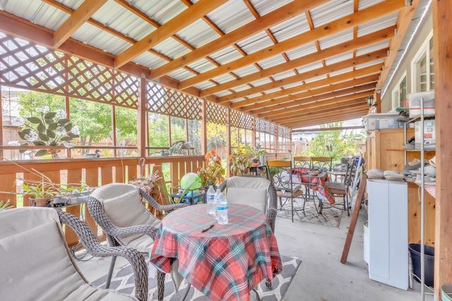 220 Cicero Cir, Elk Grove, CA 95758