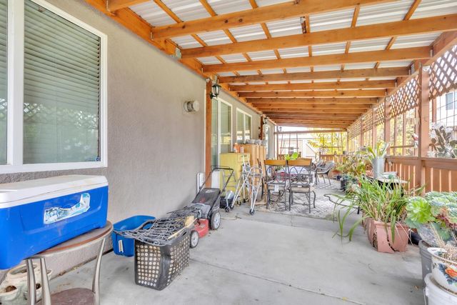 220 Cicero Cir, Elk Grove, CA 95758