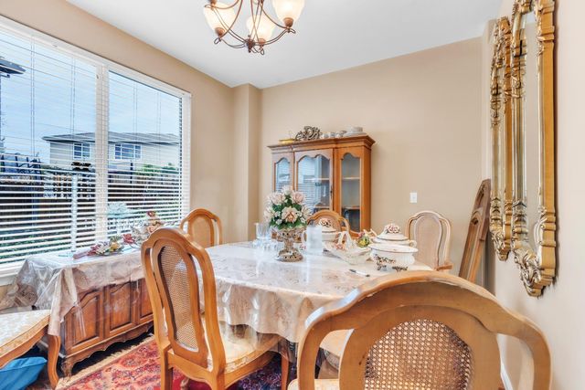 220 Cicero Cir, Elk Grove, CA 95758