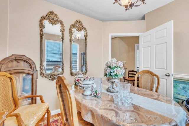 220 Cicero Cir, Elk Grove, CA 95758