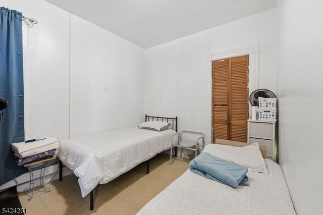 451 E 31St St, Paterson City, NJ 07504