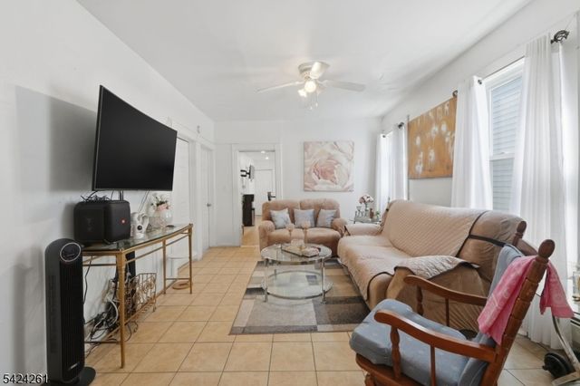 451 E 31St St, Paterson City, NJ 07504