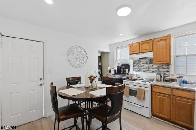 451 E 31St St, Paterson City, NJ 07504