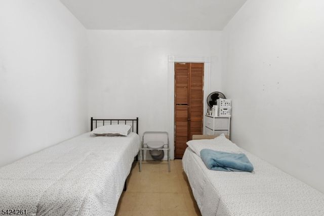 451 E 31St St, Paterson City, NJ 07504