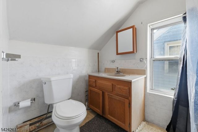 451 E 31St St, Paterson City, NJ 07504