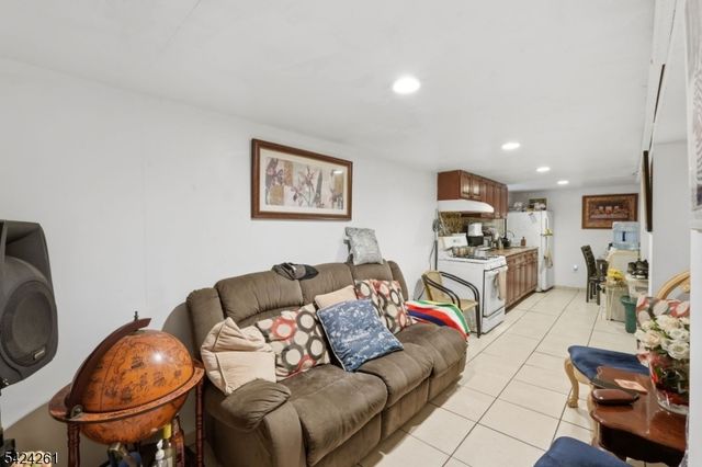 451 E 31St St, Paterson City, NJ 07504