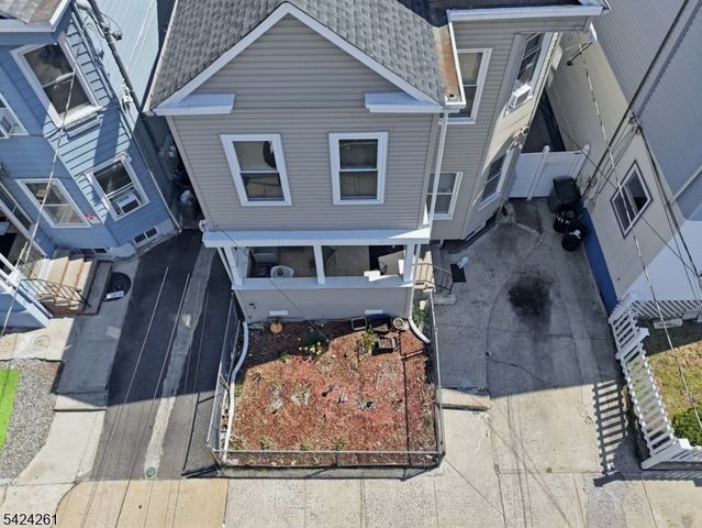 451 E 31St St, Paterson City, NJ 07504