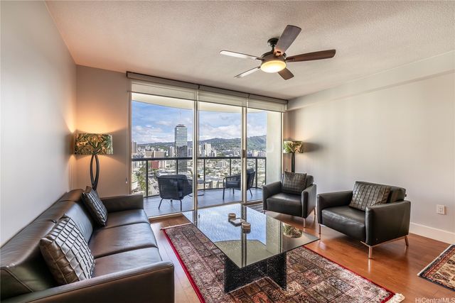 1837 Kalakaua Avenue 2206, Honolulu, HI 96815