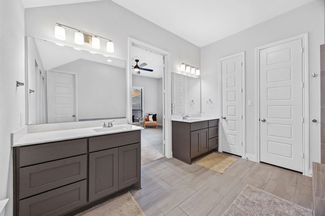 512 Monrovia CT, Liberty Hill, TX 78642