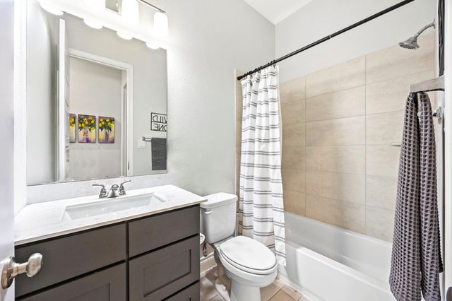 512 Monrovia CT, Liberty Hill, TX 78642