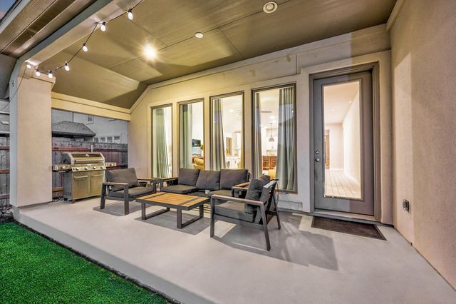 512 Monrovia CT, Liberty Hill, TX 78642