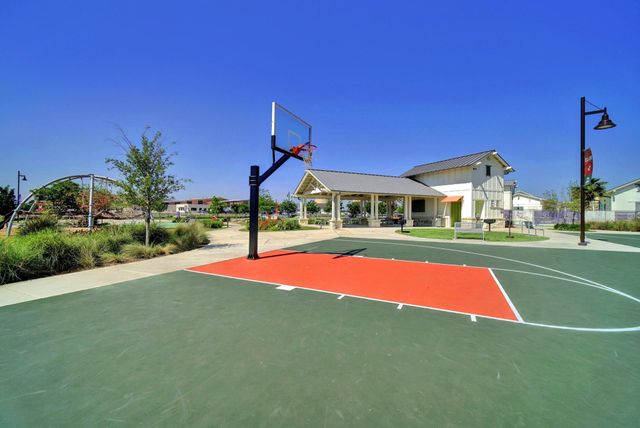 512 Monrovia CT, Liberty Hill, TX 78642