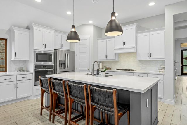 512 Monrovia CT, Liberty Hill, TX 78642