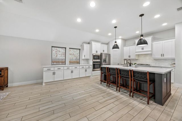 512 Monrovia CT, Liberty Hill, TX 78642