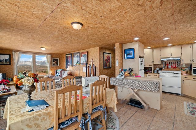 75 Verdi Street, Abiquiu, NM 87510